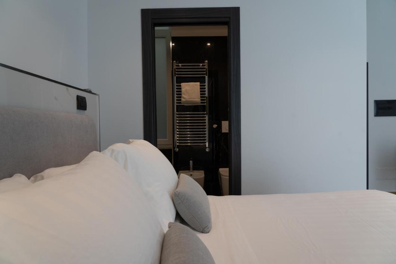 Hotel 4Heavens_Naples Extérieur photo